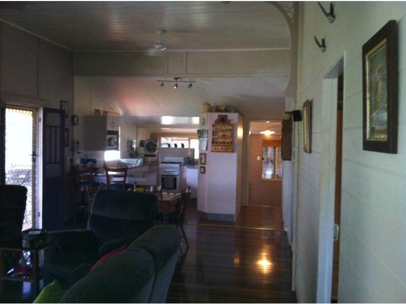 16 Queen Street, Cordalba QLD 4660