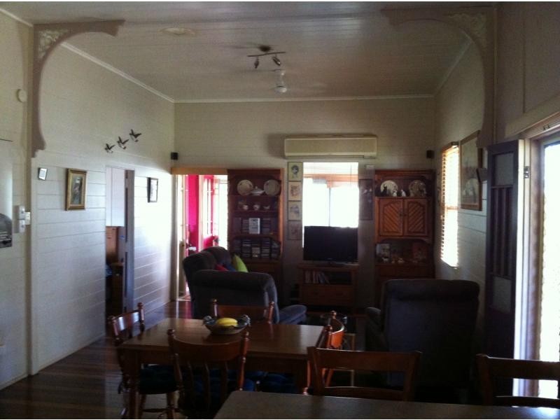 16 Queen Street, Cordalba QLD 4660