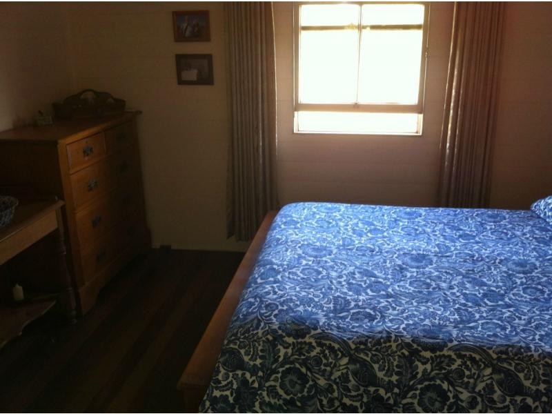 16 Queen Street, Cordalba QLD 4660