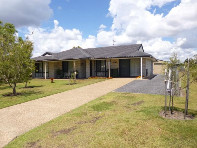 2 Sunset Avenue, Woodgate QLD 4660