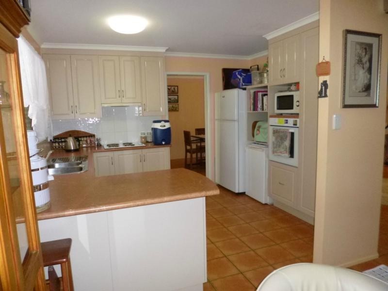 2 Sunset Avenue, Woodgate QLD 4660