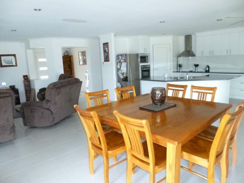 27 Yalla Lane, Redridge QLD 4660