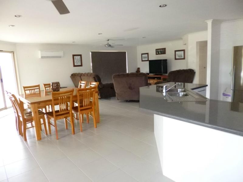27 Yalla Lane, Redridge QLD 4660