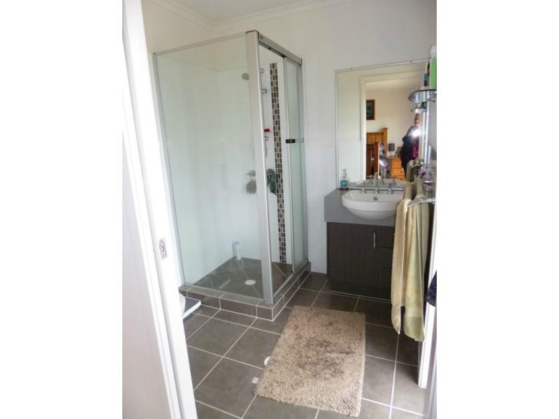 27 Yalla Lane, Redridge QLD 4660