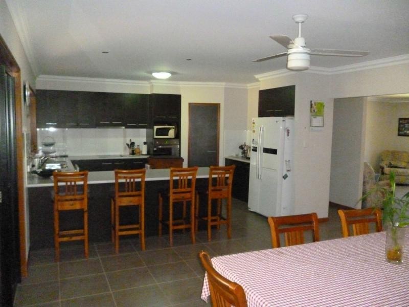 34 OAKVIEW Drive, Redridge QLD 4660