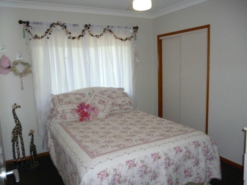 34 OAKVIEW Drive, Redridge QLD 4660