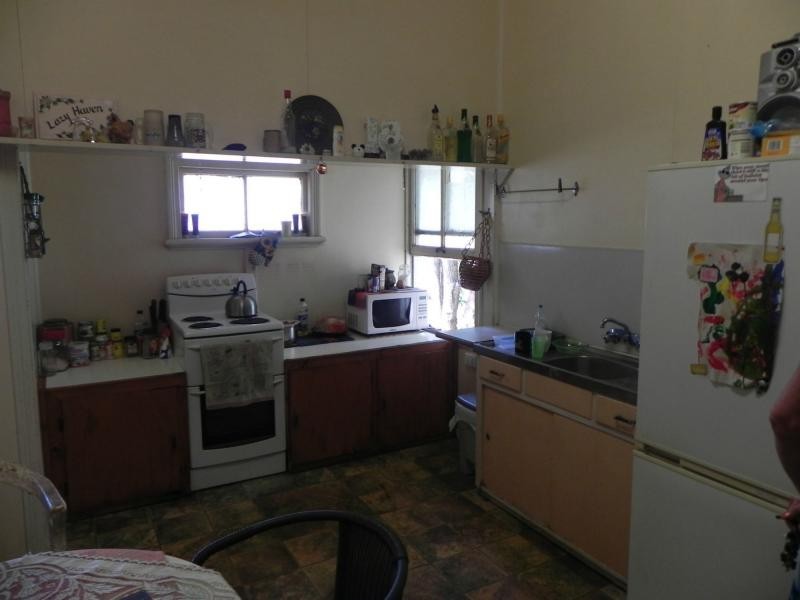 37 Macrossan Street, Childers QLD 4660