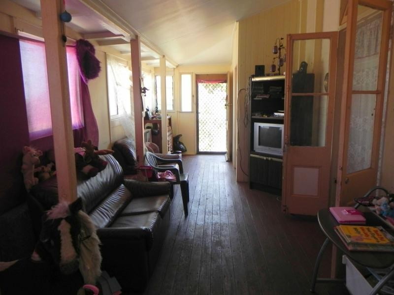 37 Macrossan Street, Childers QLD 4660