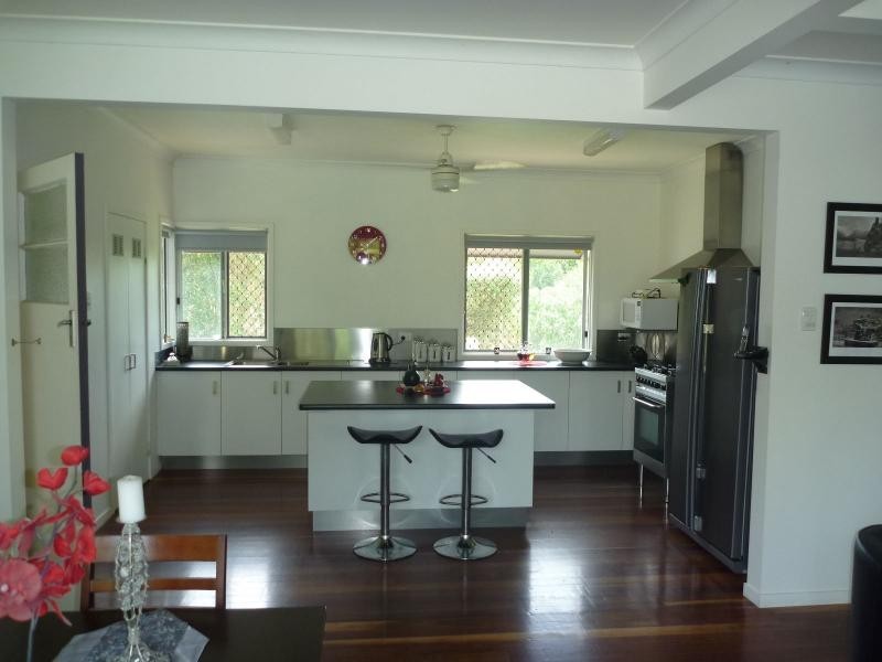 40 Palm Springs Drive, Calavos QLD 4670