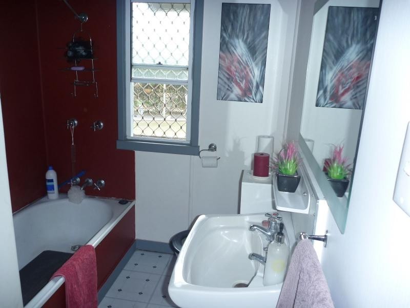 40 Palm Springs Drive, Calavos QLD 4670