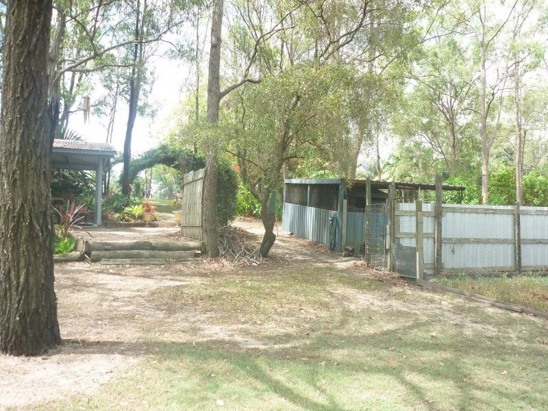 40 Palm Springs Drive, Calavos QLD 4670