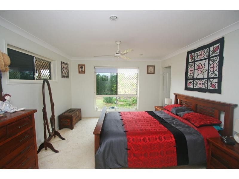 59 LAKEVIEW Drive, Apple Tree Creek QLD 4660