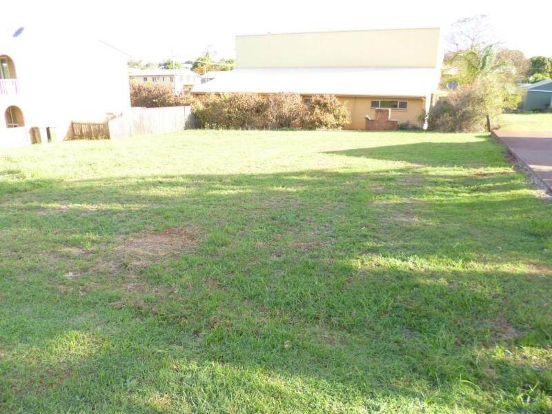 L1 & 2, 2 Mungomery Street, Childers QLD 4660