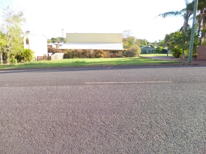 L1 & 2, 2 Mungomery Street, Childers QLD 4660