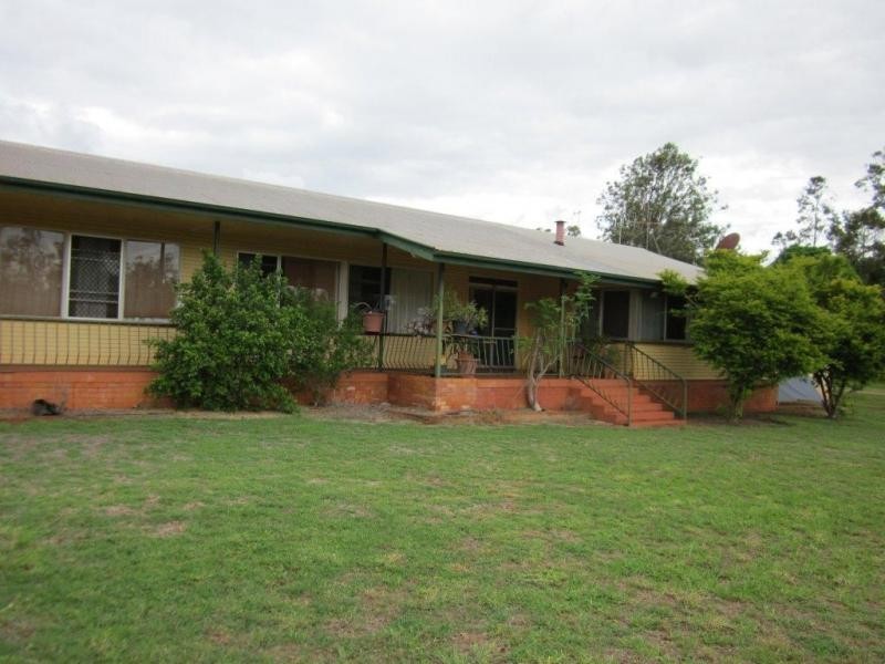 Coalstoun Lakes QLD 4621