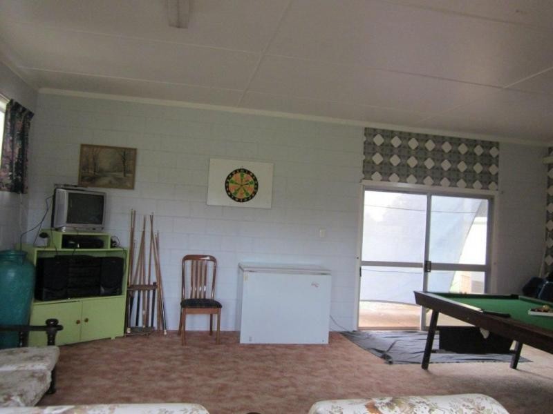 Coalstoun Lakes QLD 4621