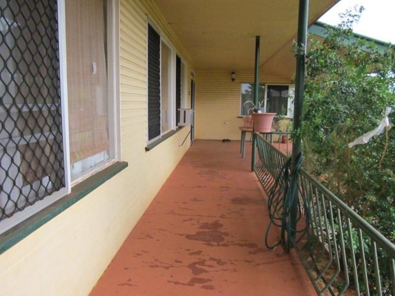 Coalstoun Lakes QLD 4621