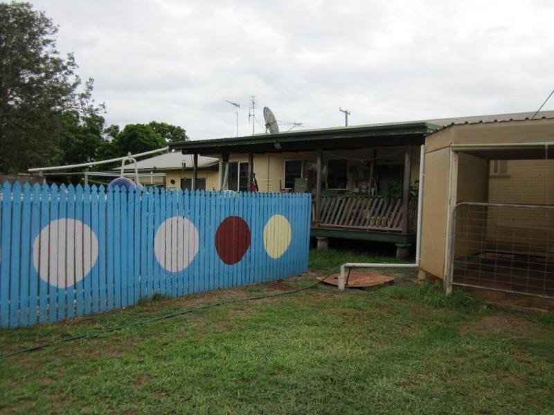 Coalstoun Lakes QLD 4621
