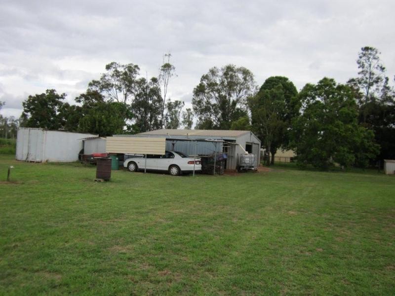 Coalstoun Lakes QLD 4621