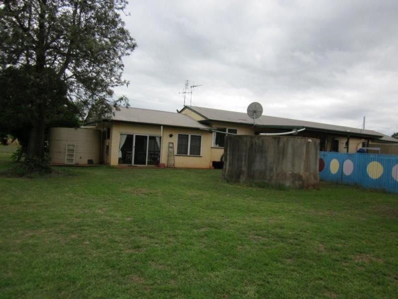 Coalstoun Lakes QLD 4621