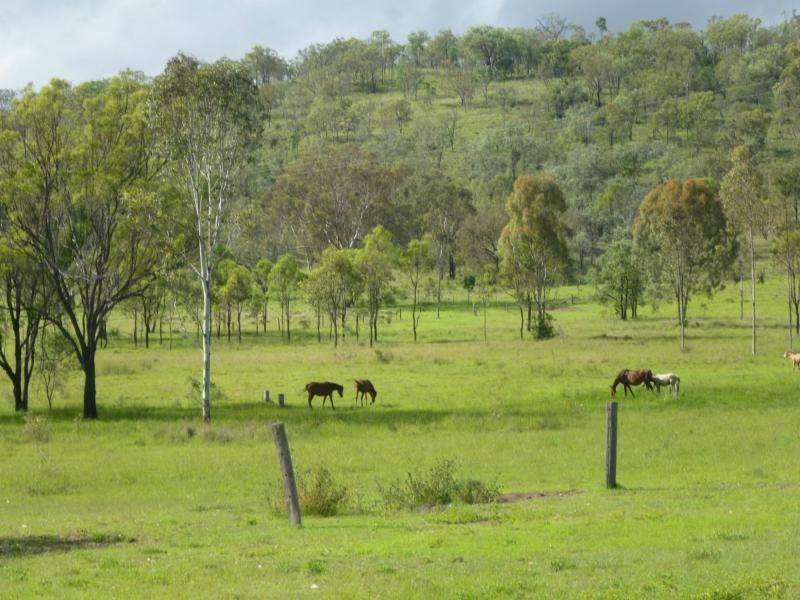 Coalstoun Lakes QLD 4621