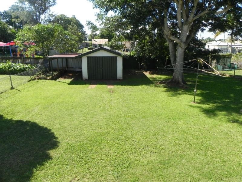 17 West Street, Childers QLD 4660