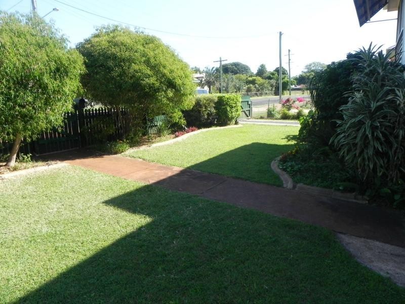 17 West Street, Childers QLD 4660