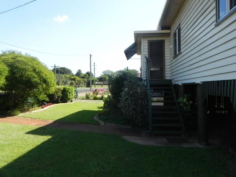 17 West Street, Childers QLD 4660