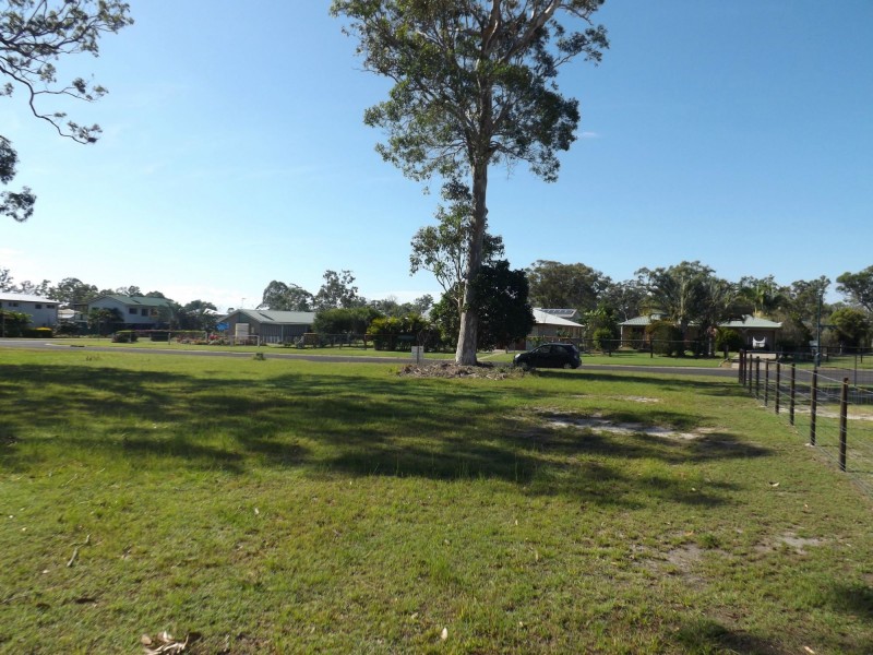 10 Burrumba Street, Buxton QLD 4660