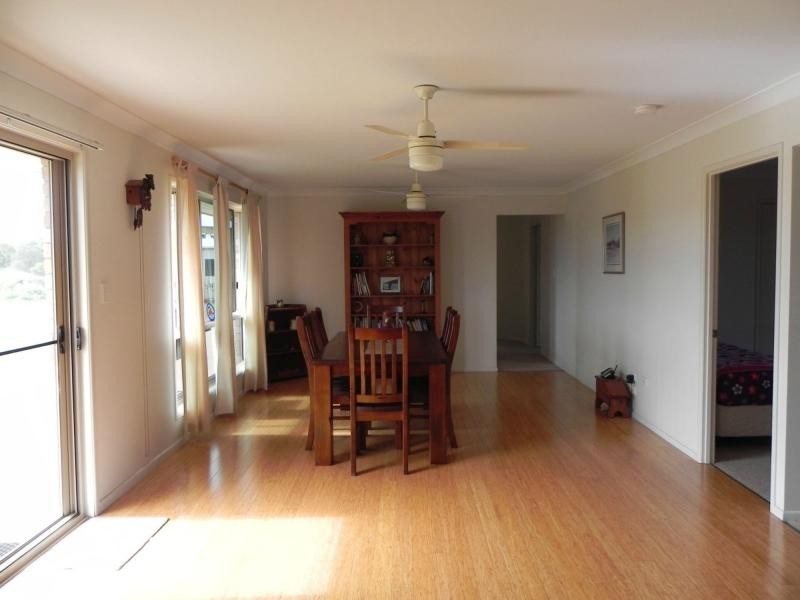 10 Rhythm Rise, Redridge QLD 4660