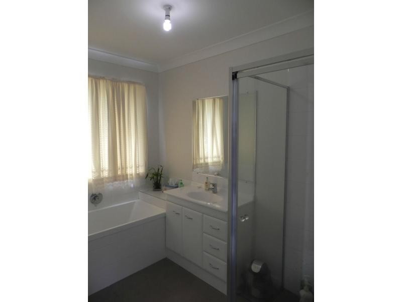 10 Rhythm Rise, Redridge QLD 4660