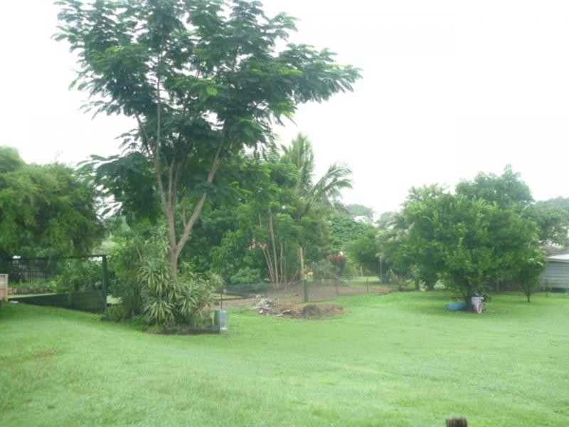 15 Hinkler Street, Childers QLD 4660