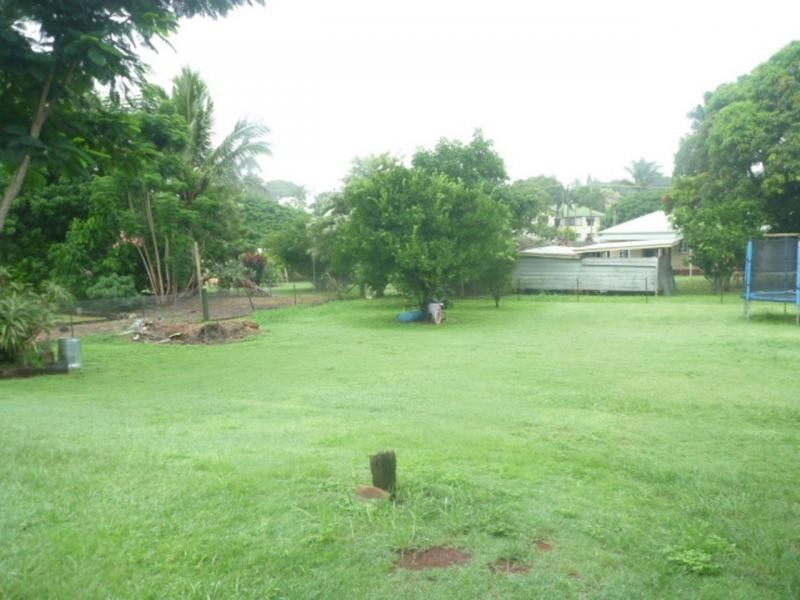 15 Hinkler Street, Childers QLD 4660