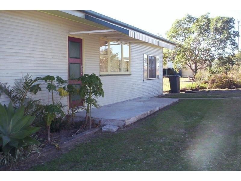 2 Gloucester Street, Biggenden QLD 4621