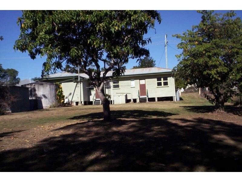 2 Gloucester Street, Biggenden QLD 4621