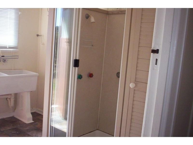 2 Gloucester Street, Biggenden QLD 4621