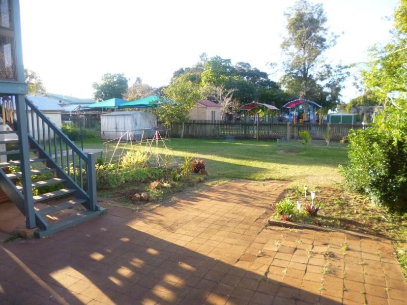 19 West Street, Childers QLD 4660