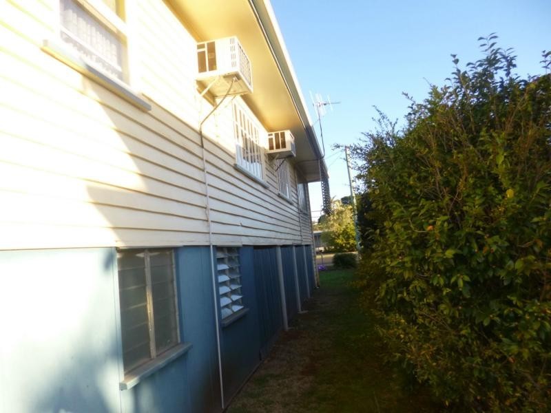19 West Street, Childers QLD 4660