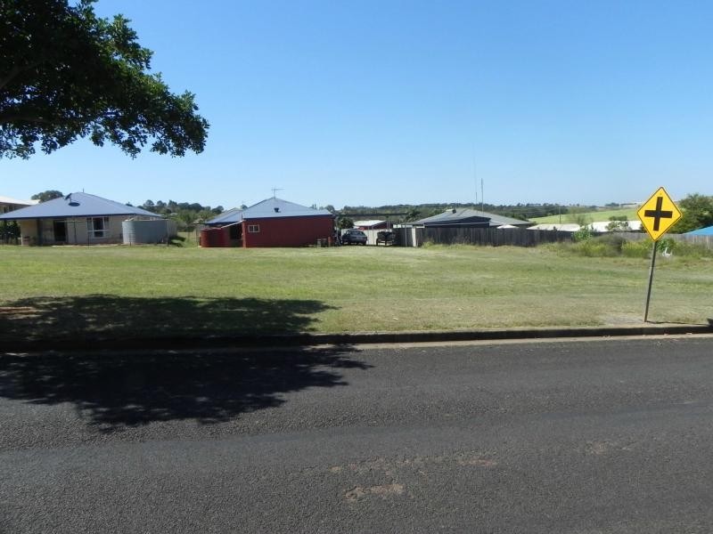 19 Taylor Street, Childers QLD 4660