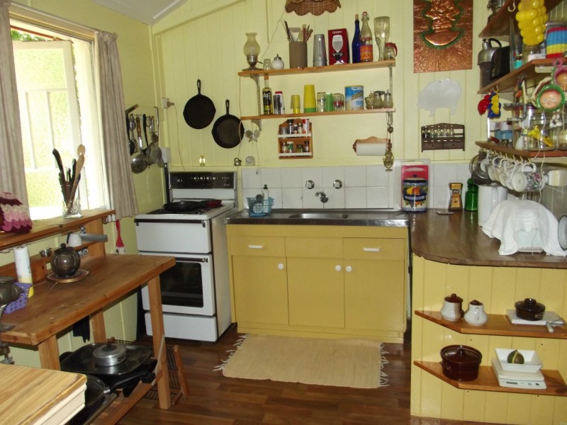 42 Main Street, Dallarnil QLD 4621