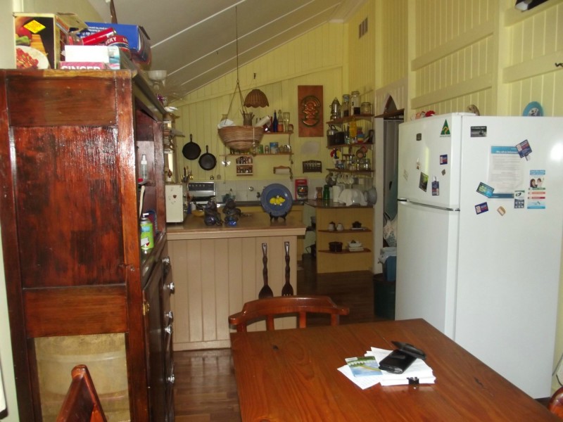 42 Main Street, Dallarnil QLD 4621