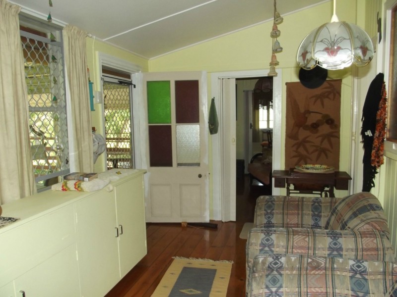 42 Main Street, Dallarnil QLD 4621