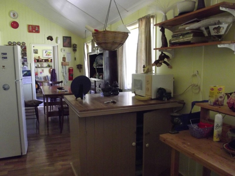 42 Main Street, Dallarnil QLD 4621