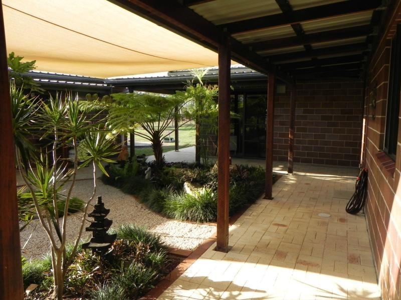 97 Oakview Drive, Redridge QLD 4660