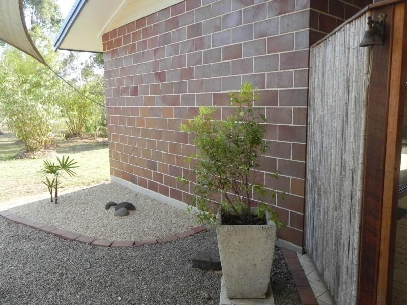 97 Oakview Drive, Redridge QLD 4660