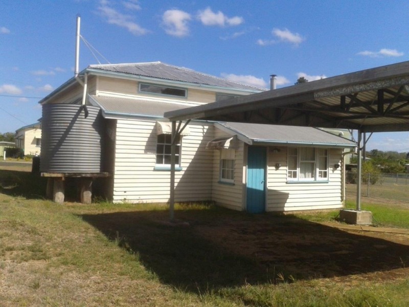 13 Brookes Street, Biggenden QLD 4621