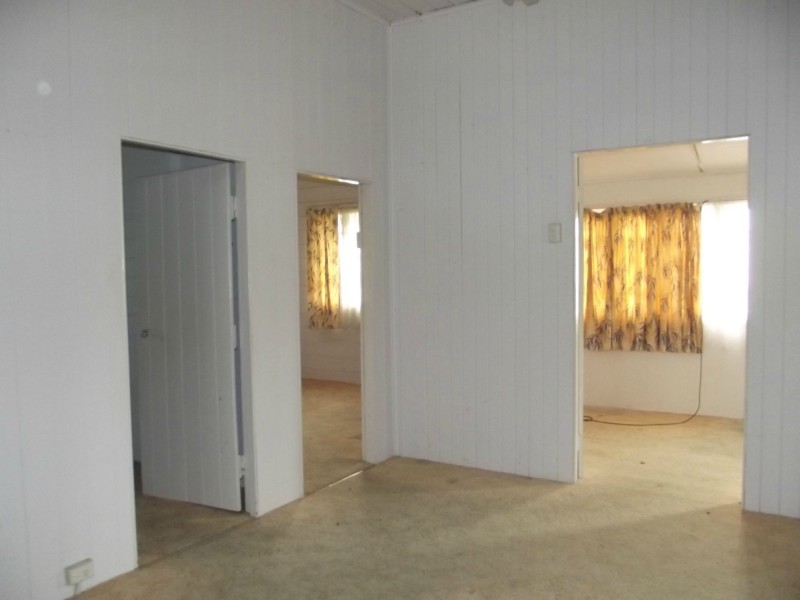 13 Brookes Street, Biggenden QLD 4621