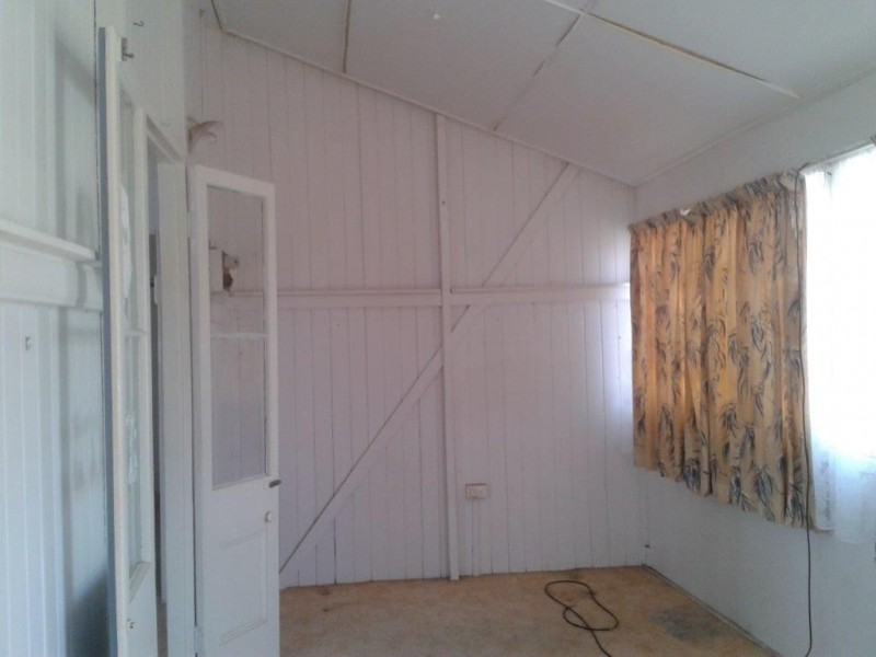 13 Brookes Street, Biggenden QLD 4621