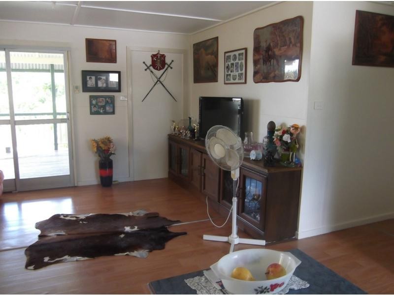 8047 Isis Highway, Dallarnil QLD 4621