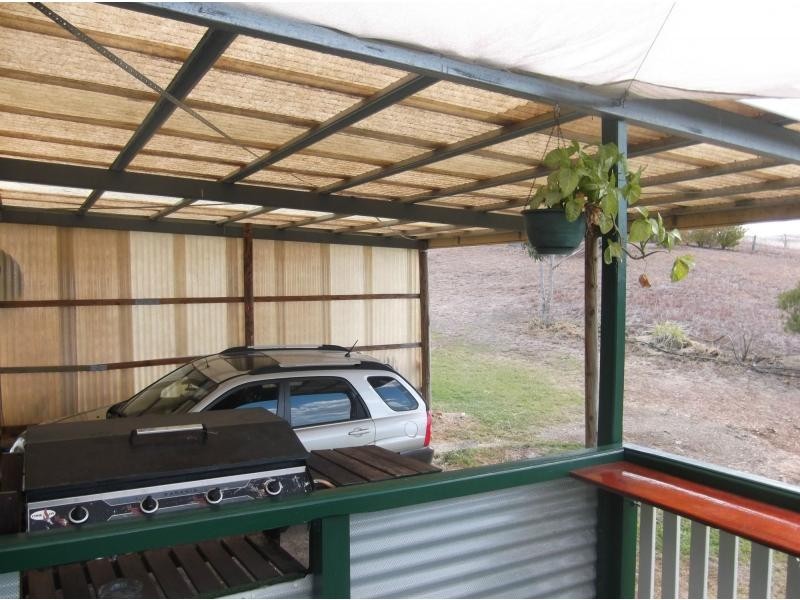 8047 Isis Highway, Dallarnil QLD 4621